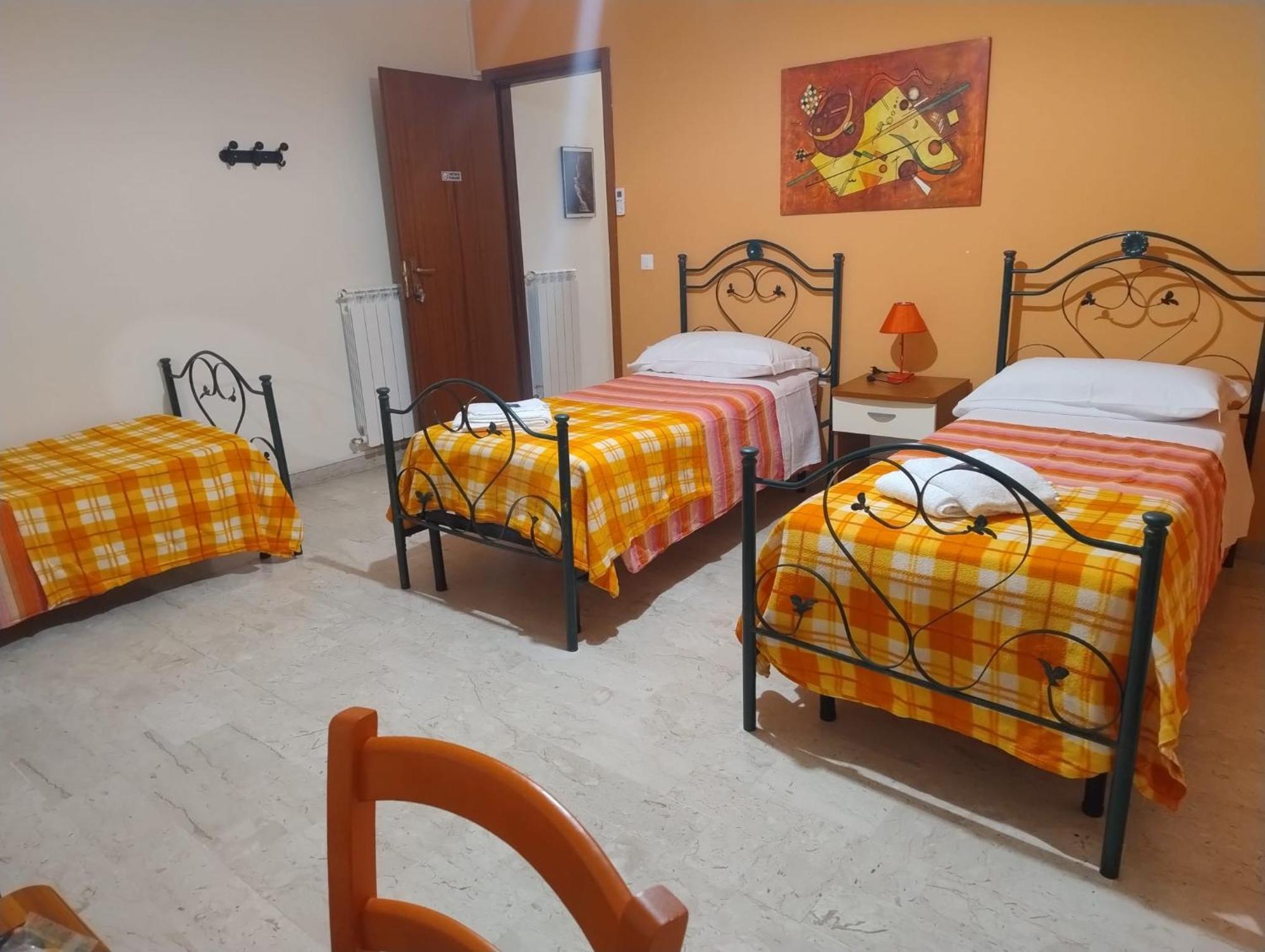 L'Attico Affittacamere B&B カタンザーロ エクステリア 写真
