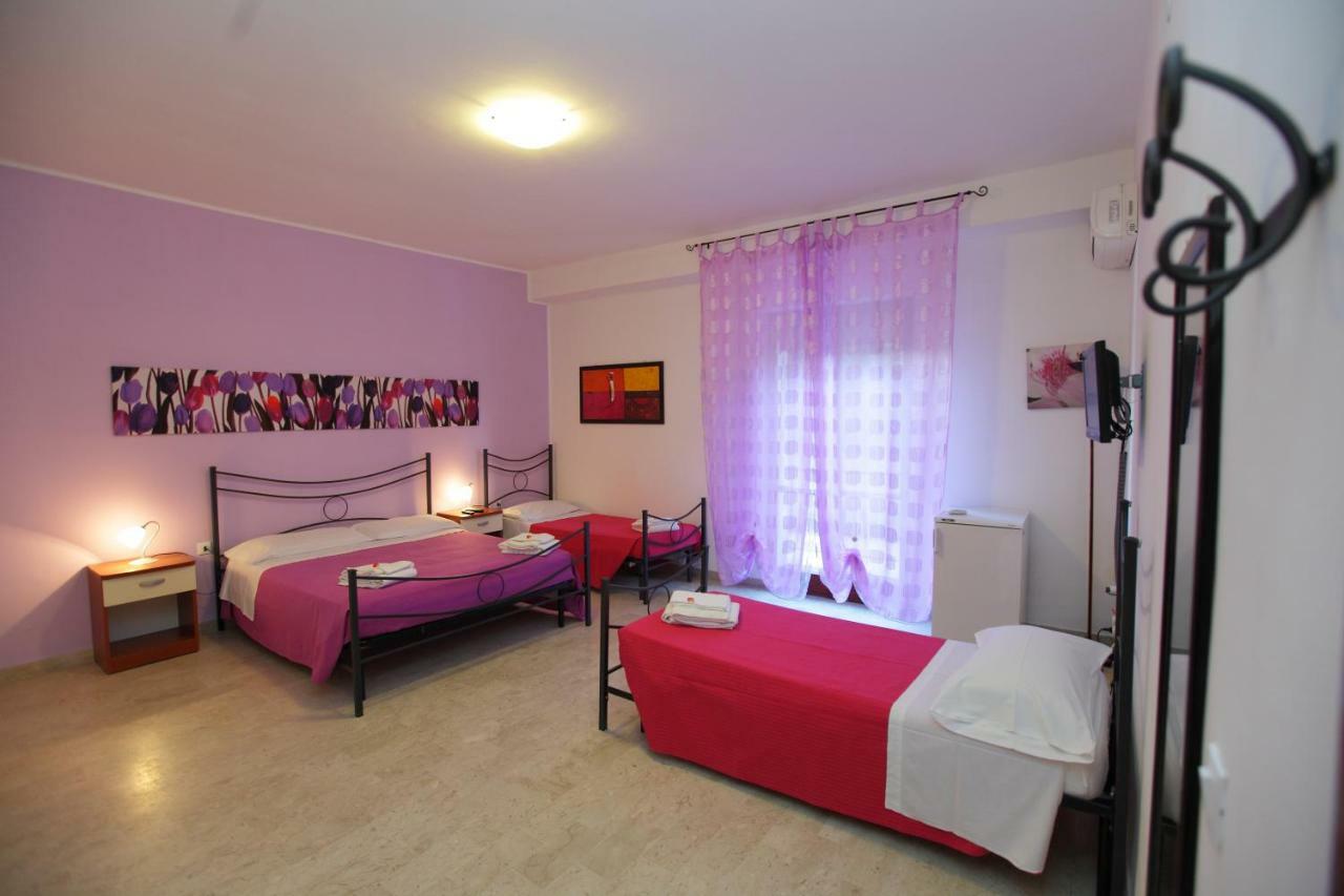 L'Attico Affittacamere B&B カタンザーロ エクステリア 写真