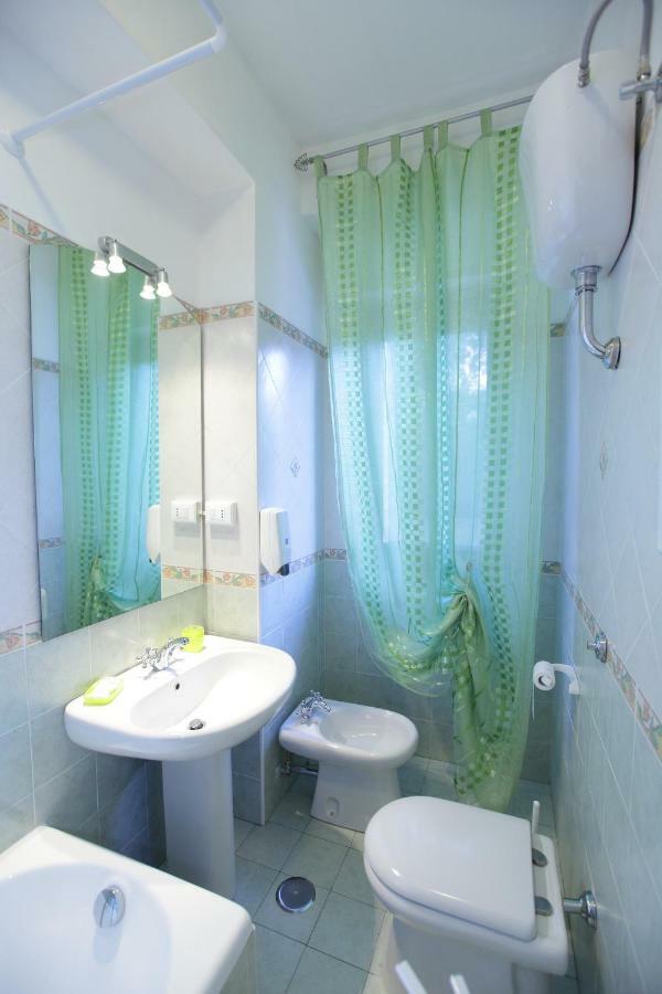 L'Attico Affittacamere B&B カタンザーロ エクステリア 写真