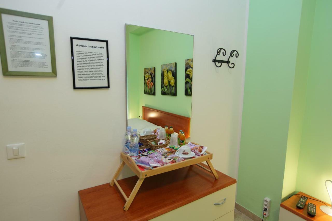 L'Attico Affittacamere B&B カタンザーロ エクステリア 写真