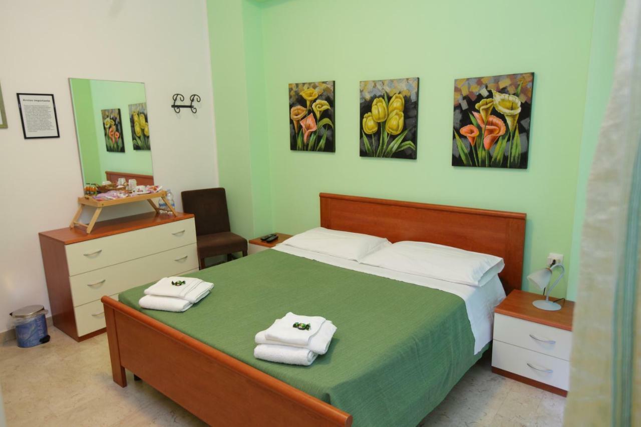 L'Attico Affittacamere B&B カタンザーロ エクステリア 写真