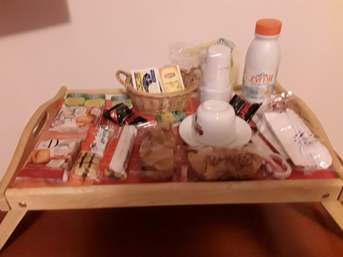 L'Attico Affittacamere B&B カタンザーロ エクステリア 写真